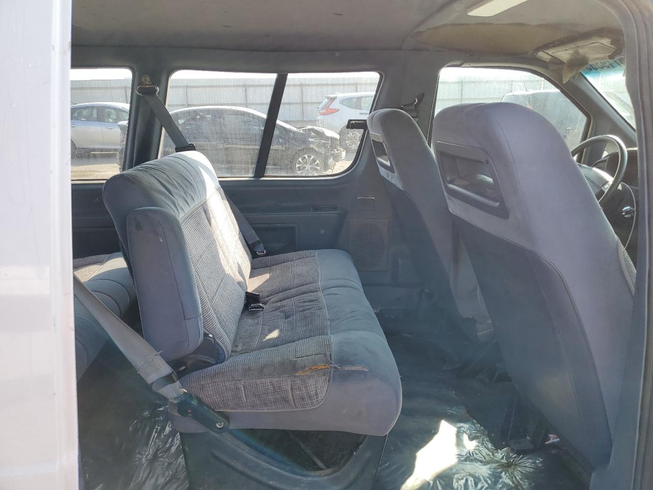 1995 Ford Aerostar - Image 11