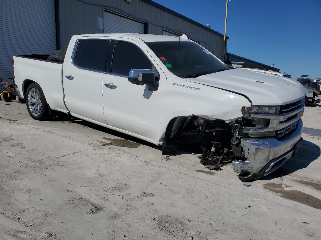 2022 Chevrolet Silverado - Image 4