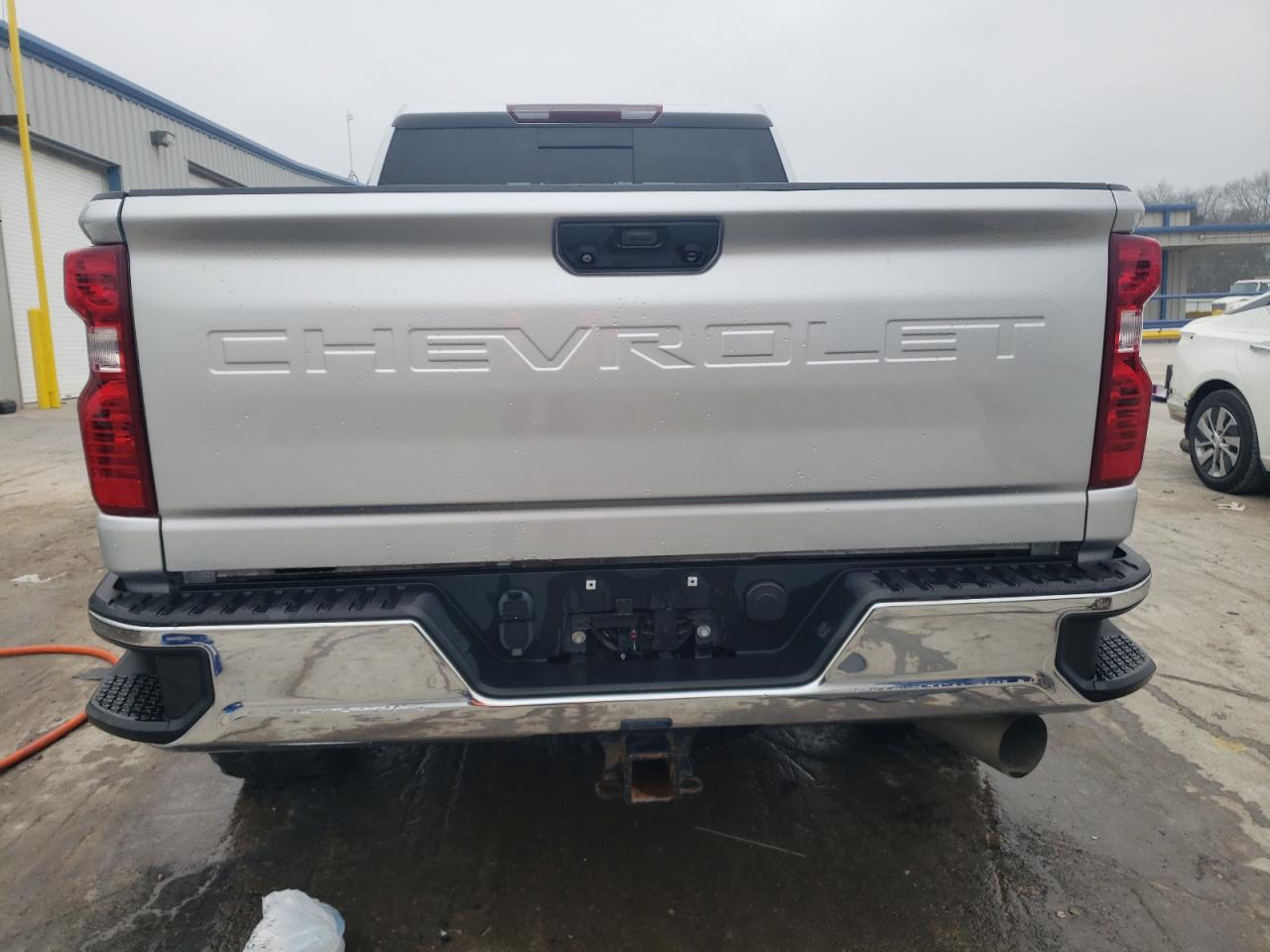 2020 Chevrolet Silverado - Image 6