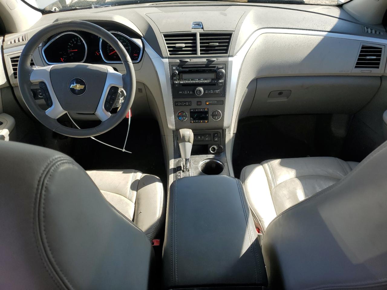 2011 Chevrolet Traverse - Image 8