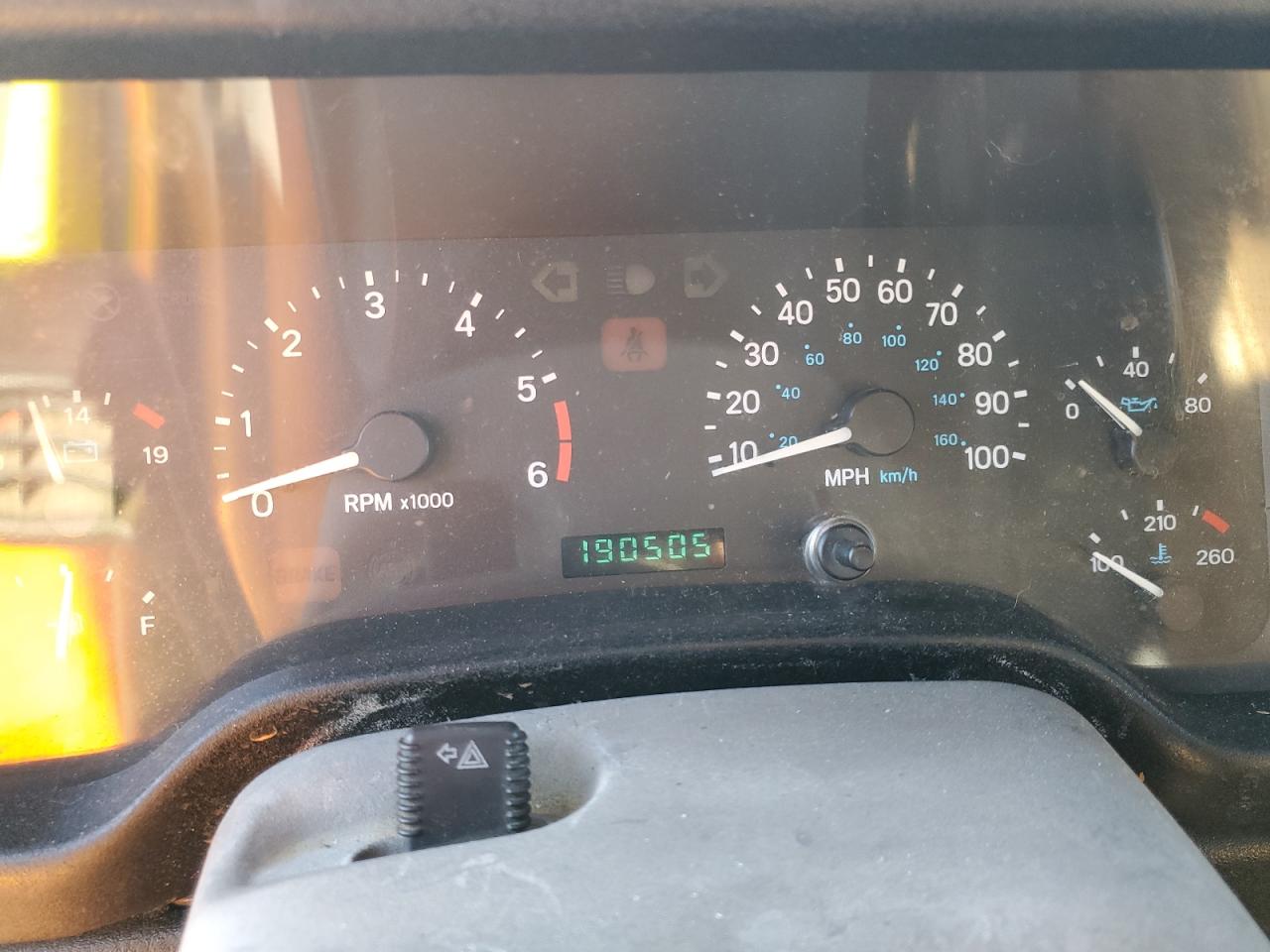 1998 Jeep Wrangler - Image 9