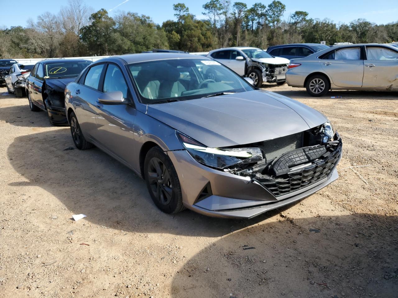 2023 Hyundai Elantra - Image 4