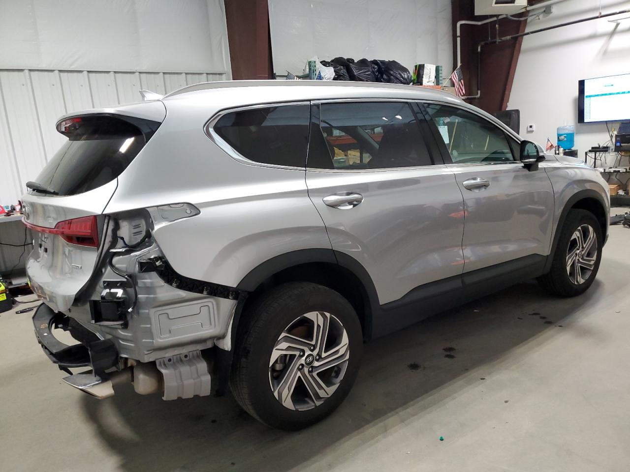 2023 Hyundai Santa Fe - Image 3