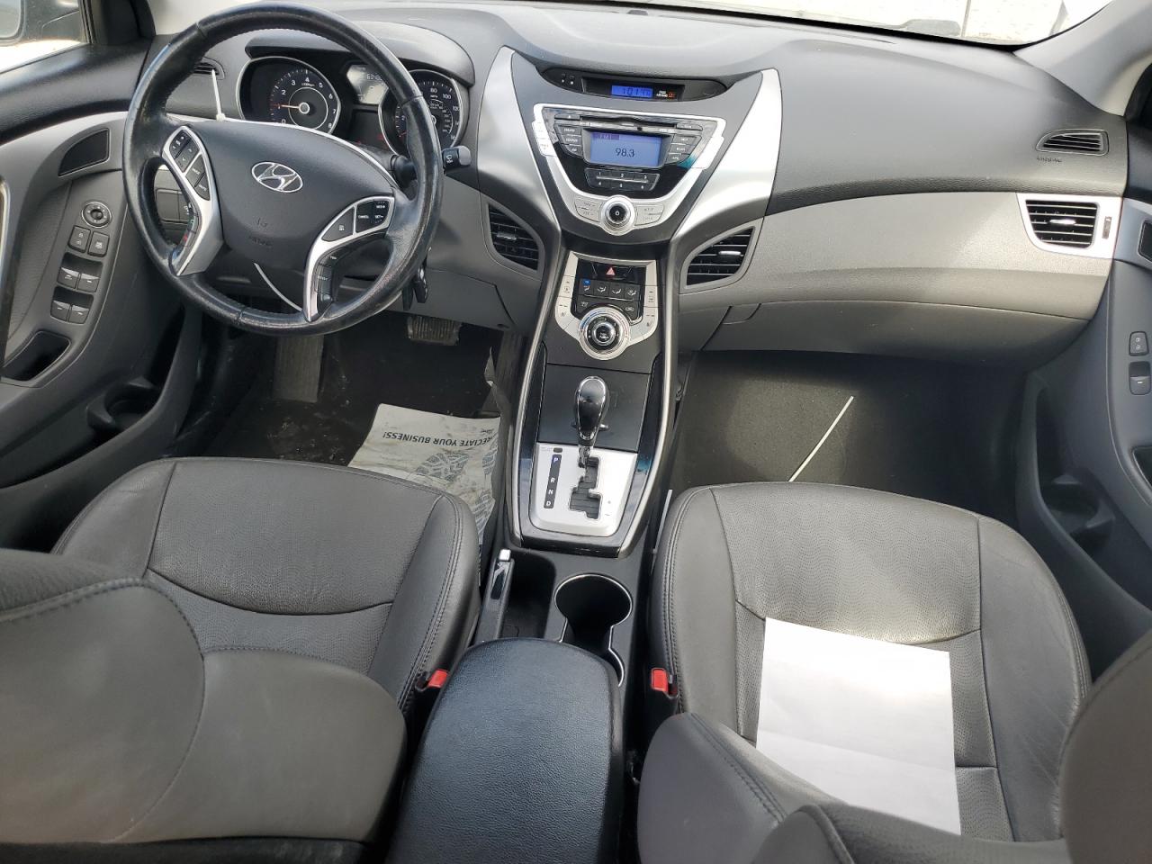 2011 Hyundai Elantra - Image 8