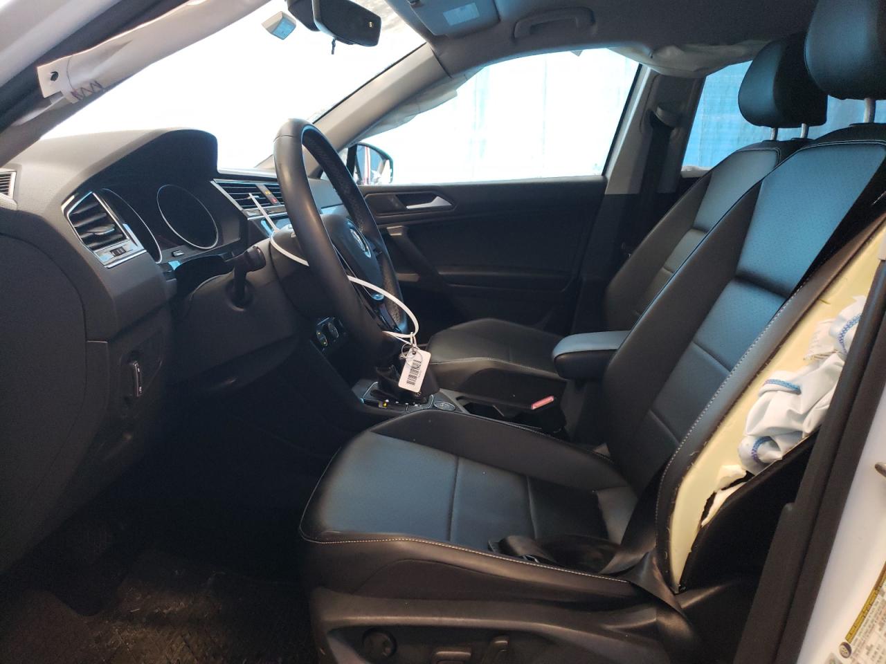 2021 Volkswagen Tiguan - Image 7