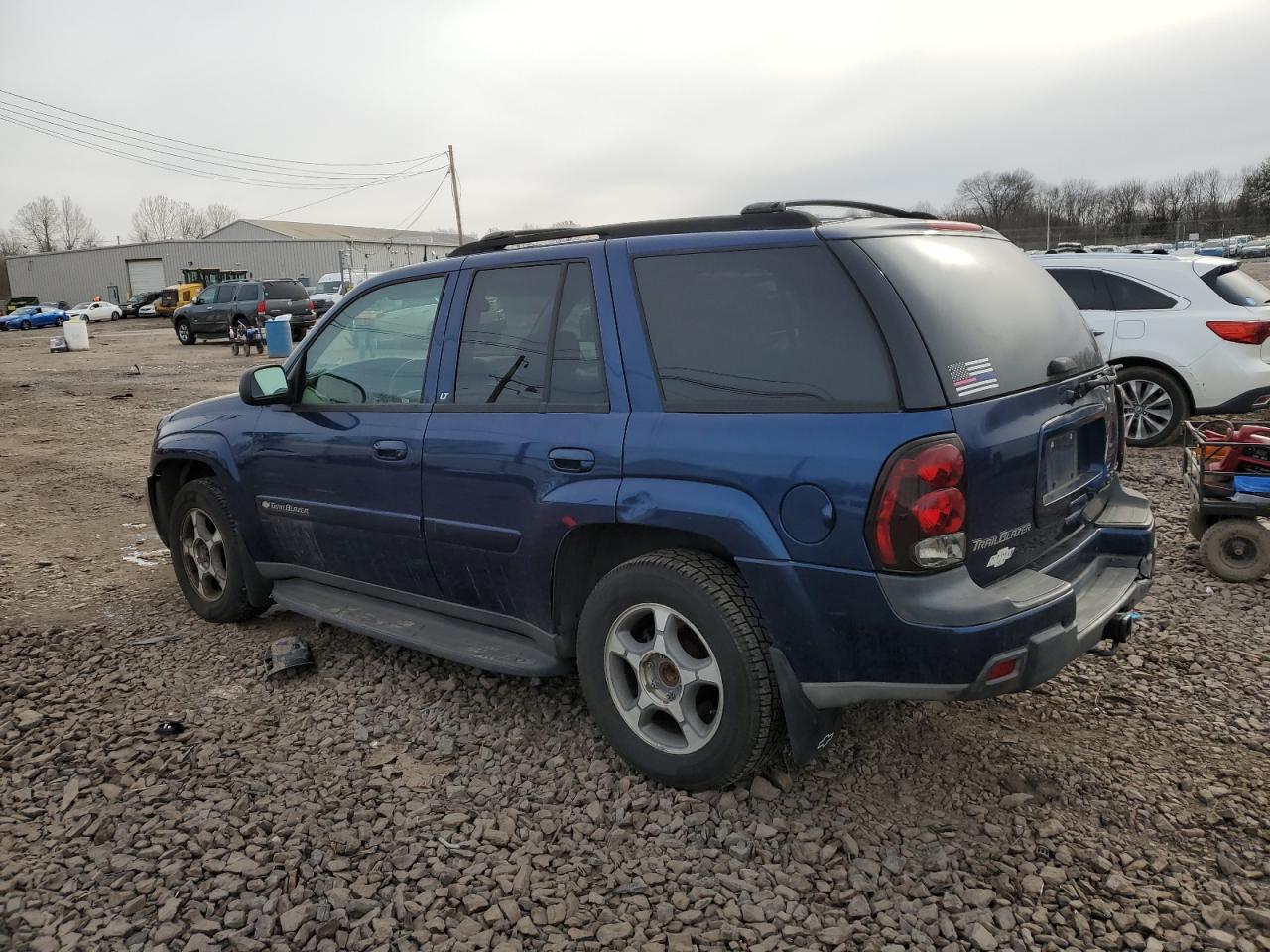 2004 Chevrolet TrailBlazer - Image 2