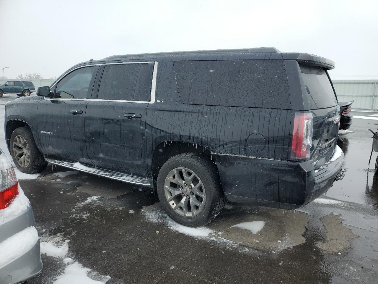 2016 GMC Yukon - Image 2