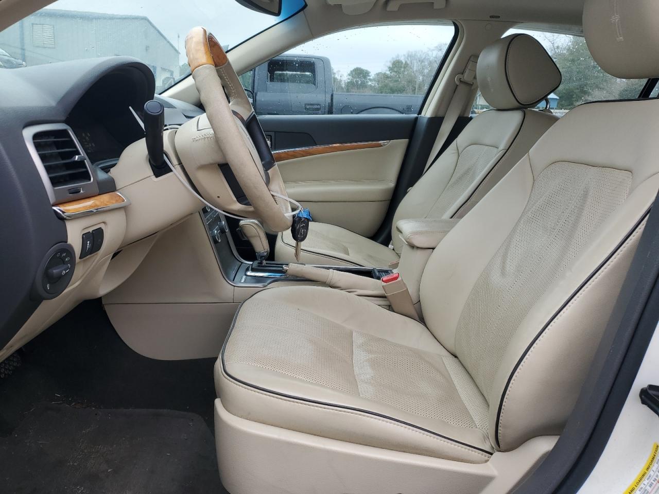 2012 Lincoln MKZ - Image 7
