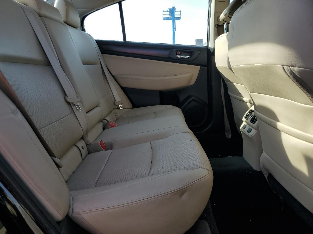 2016 Subaru Legacy - Image 10