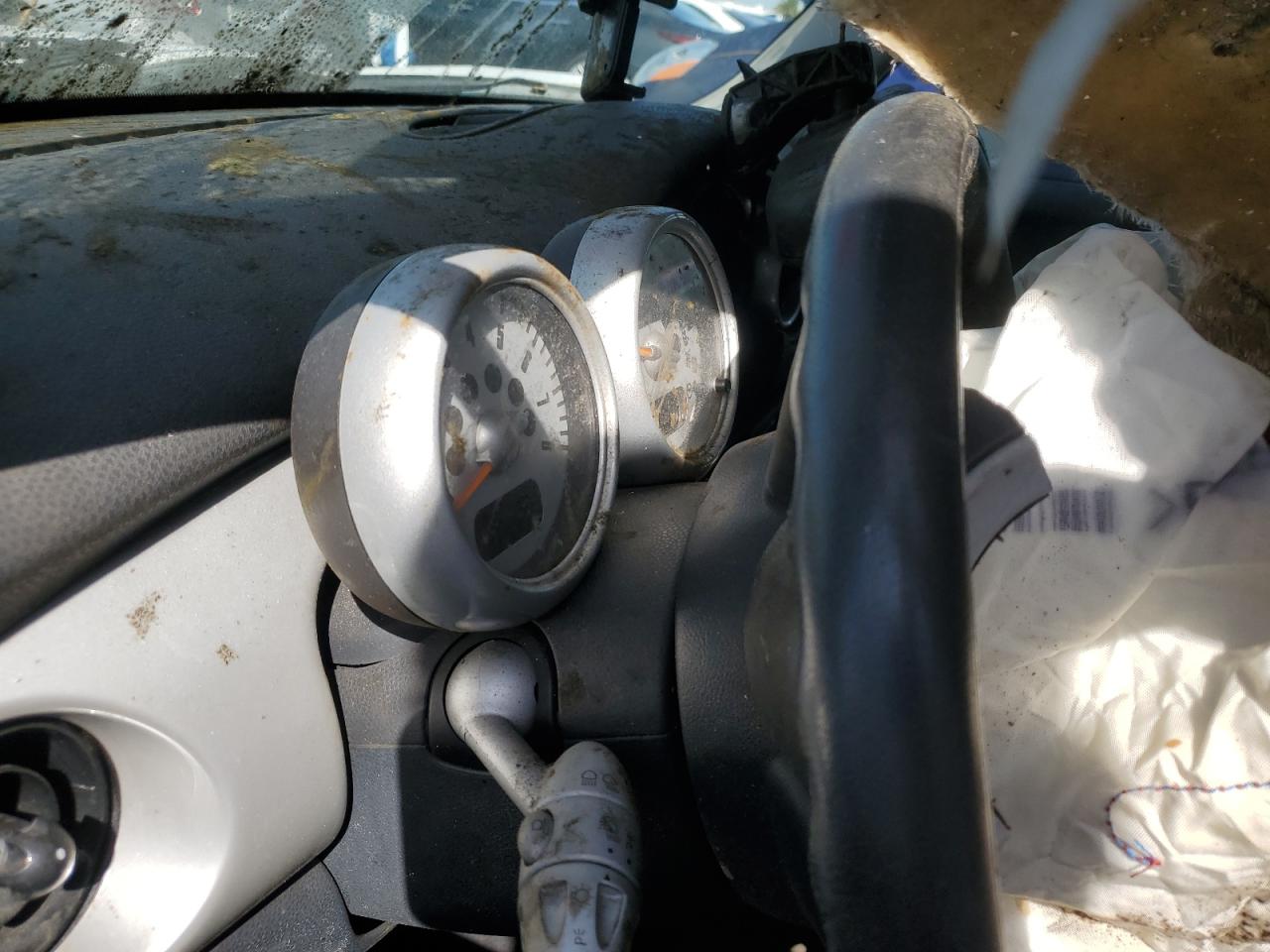 2005 MINI Cooper - Image 9