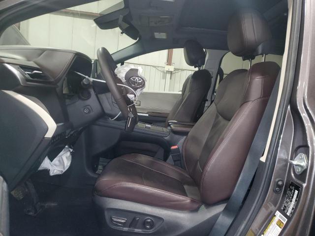  TOYOTA SIENNA 2023 Szary