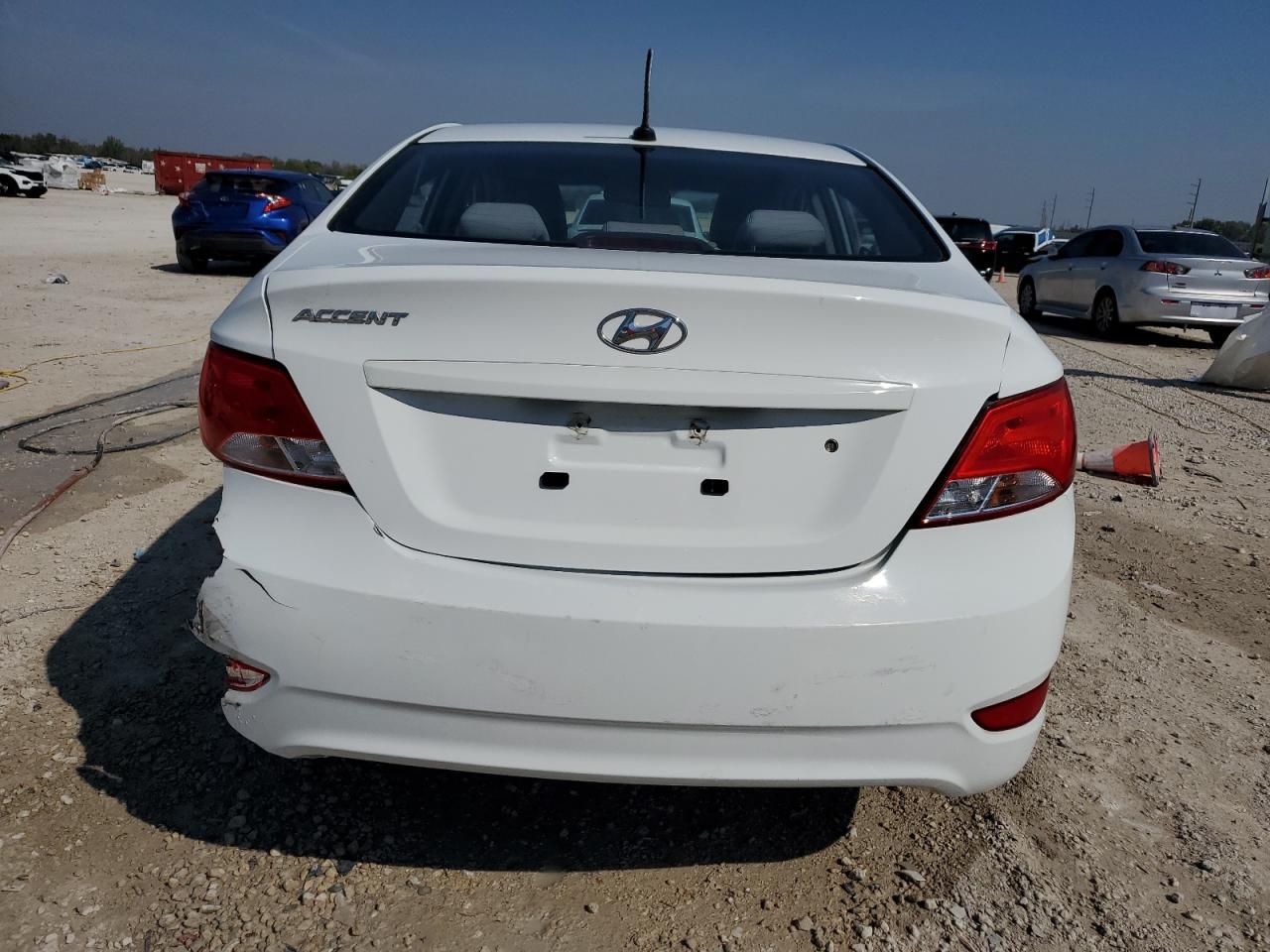 2016 Hyundai Accent - Image 6