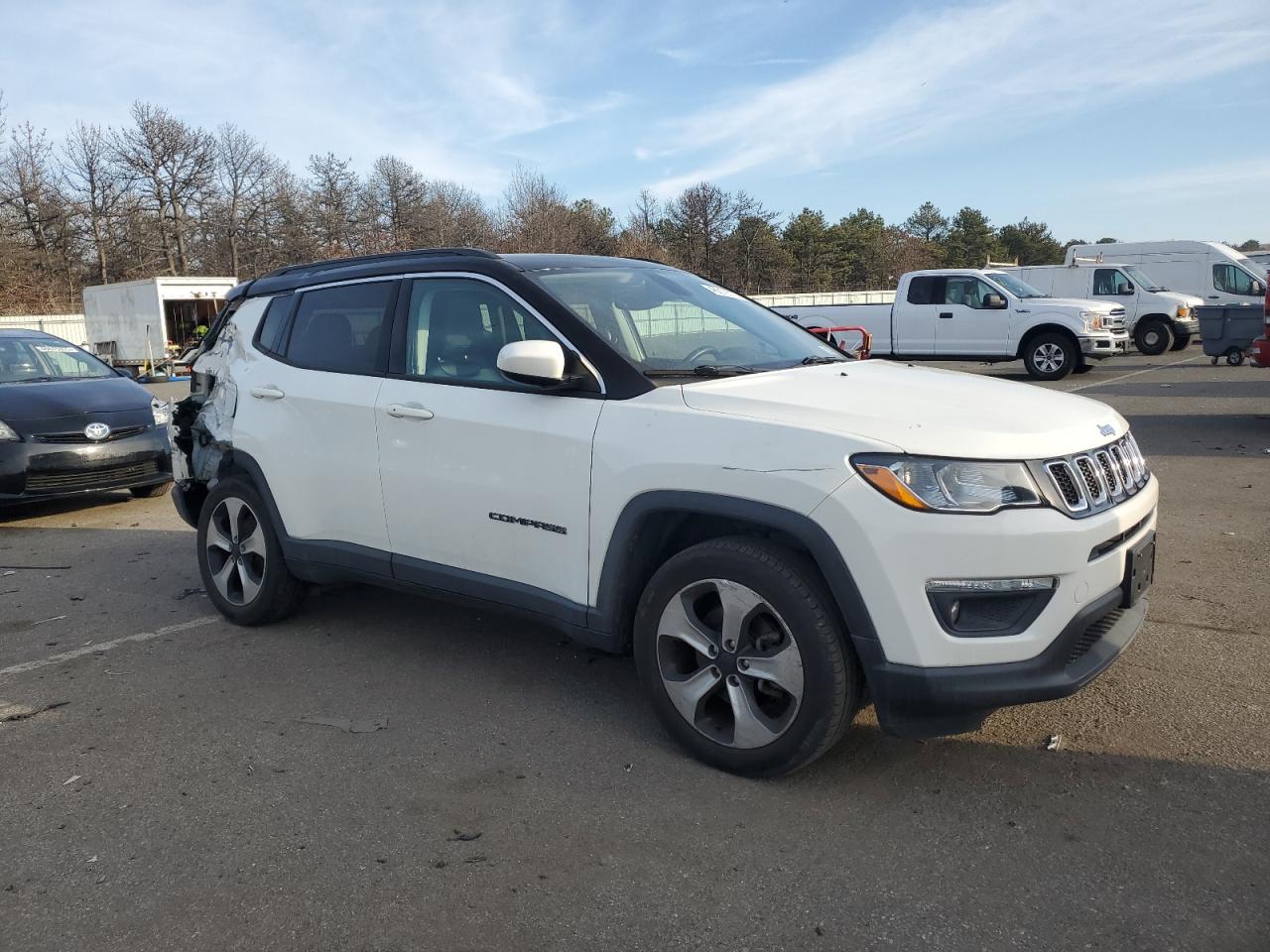2018 Jeep Compass - Image 4