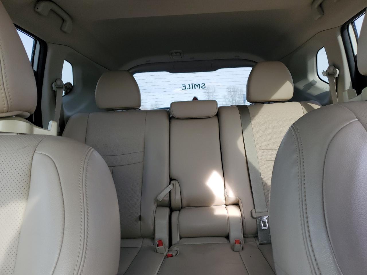 2015 Nissan Rogue - Image 10