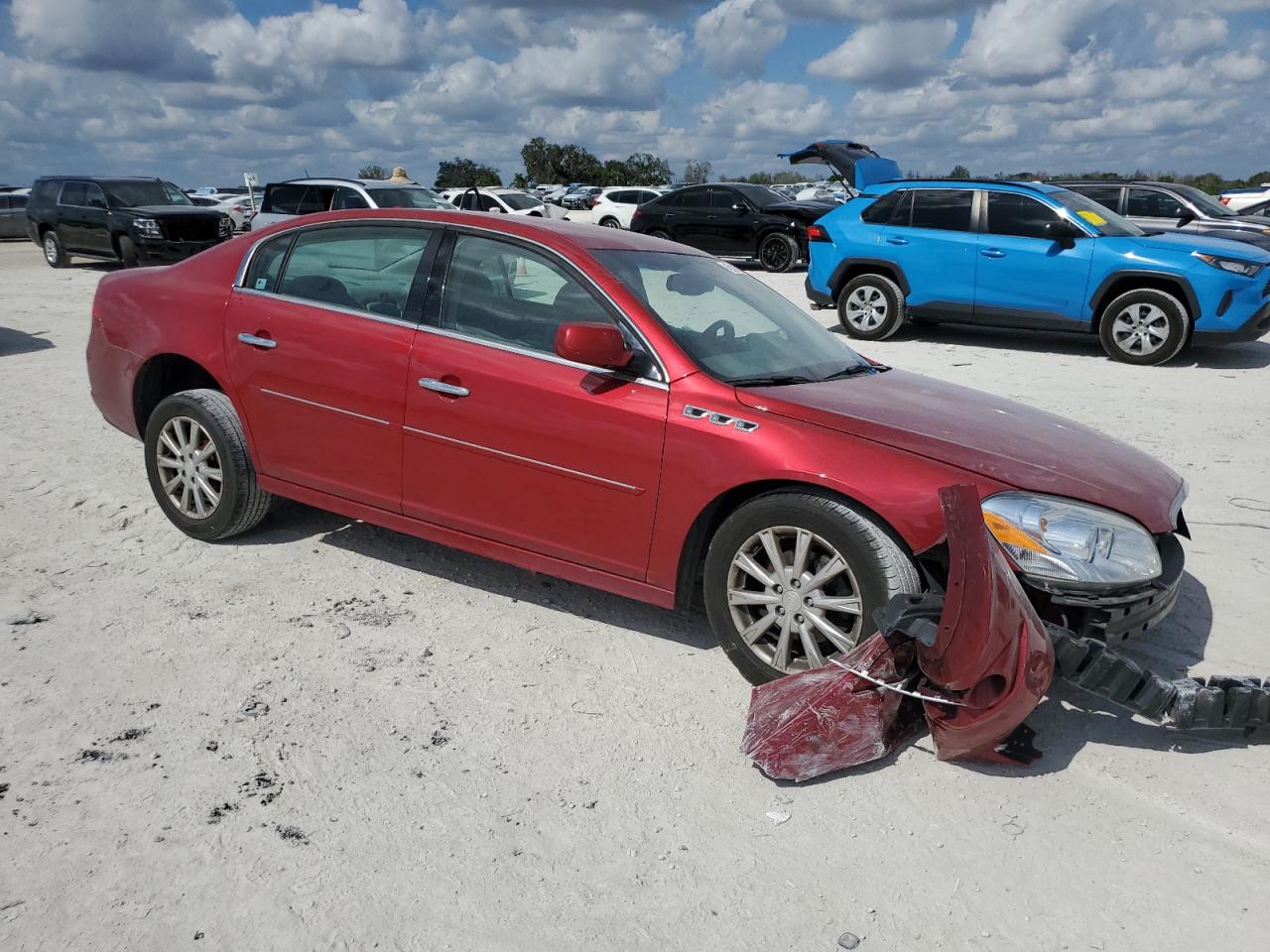 2011 Buick Lucerne - Image 4