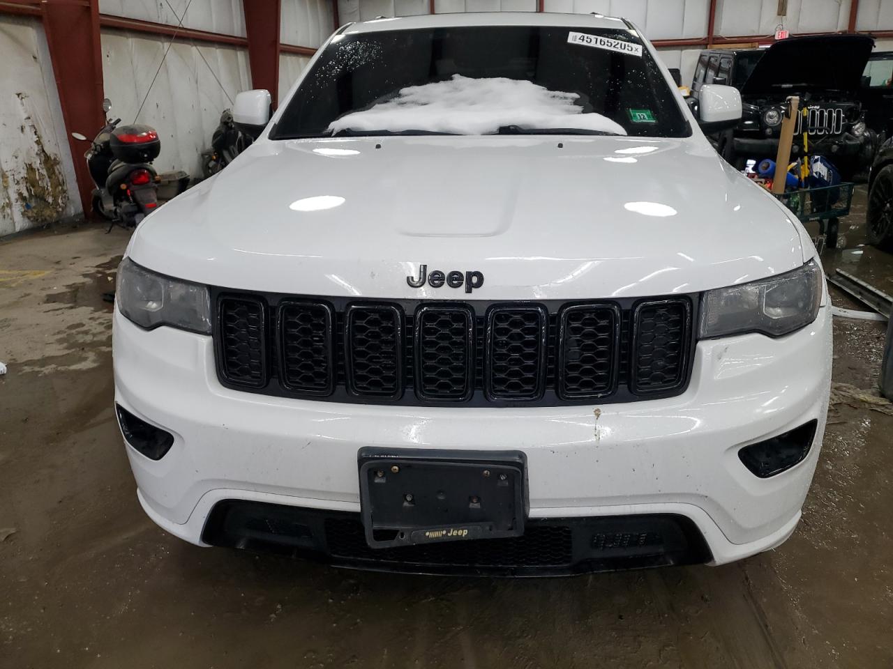 2018 Jeep Grand Cherokee - Image 5