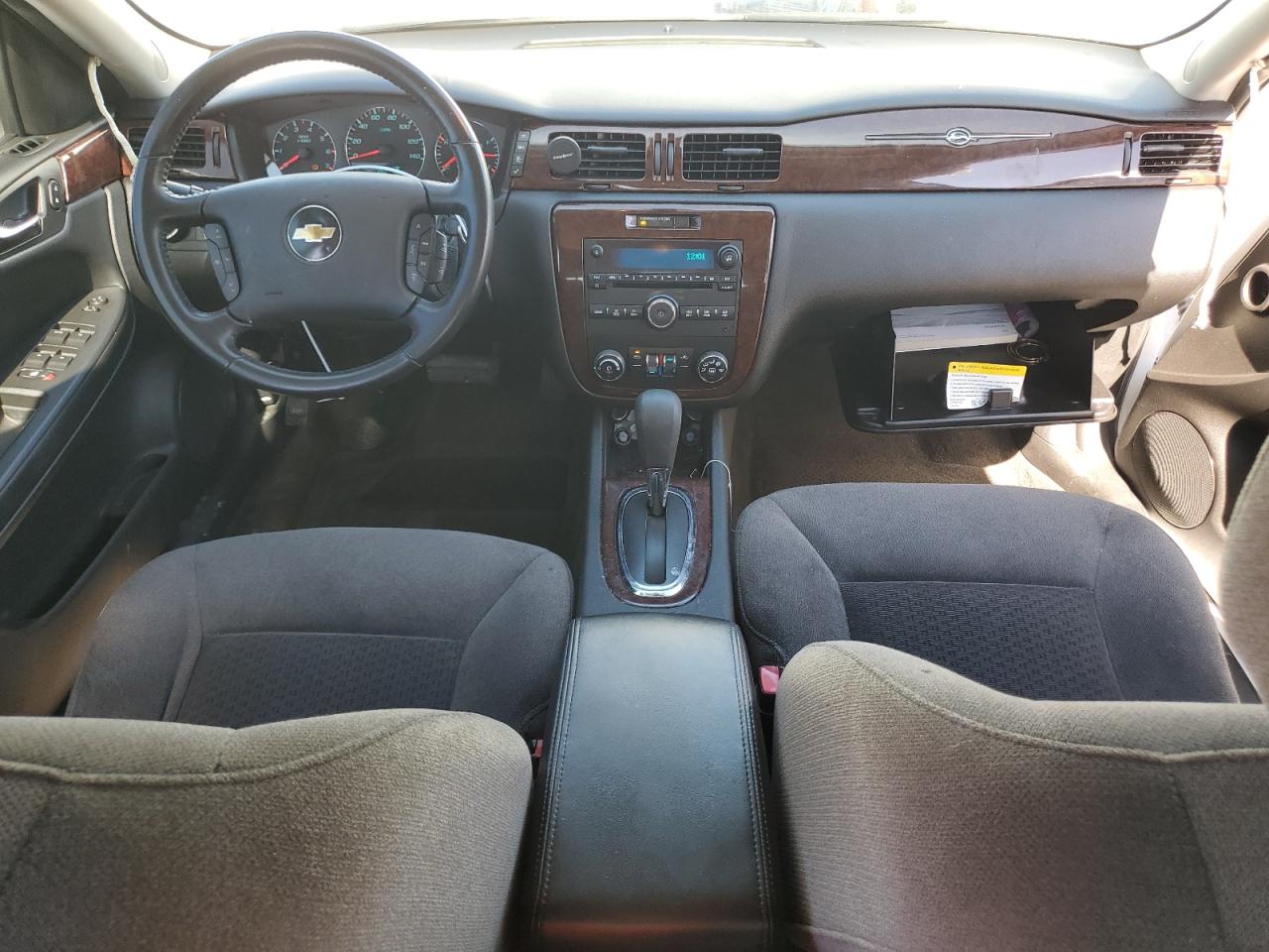 2011 Chevrolet Impala - Image 8