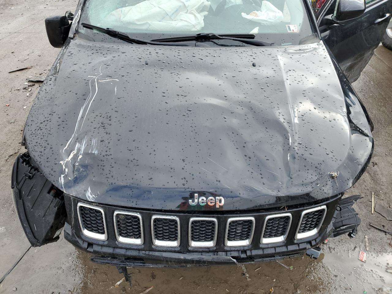 2021 Jeep Compass - Image 12