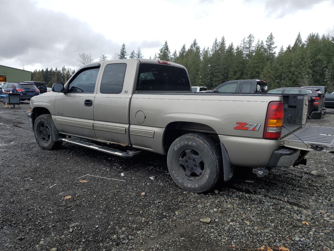 1999 Chevrolet Silverado - Image 2
