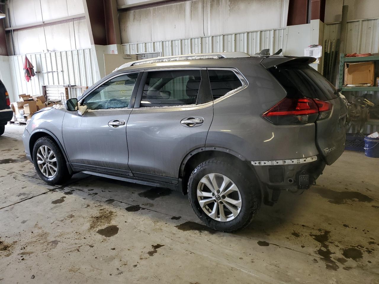 2018 Nissan Rogue - Image 2