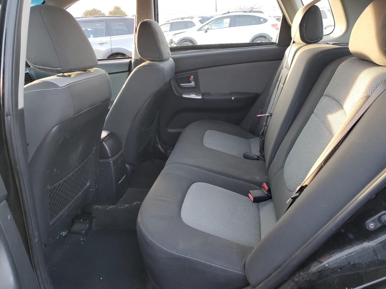 2008 Kia Spectra - Image 11