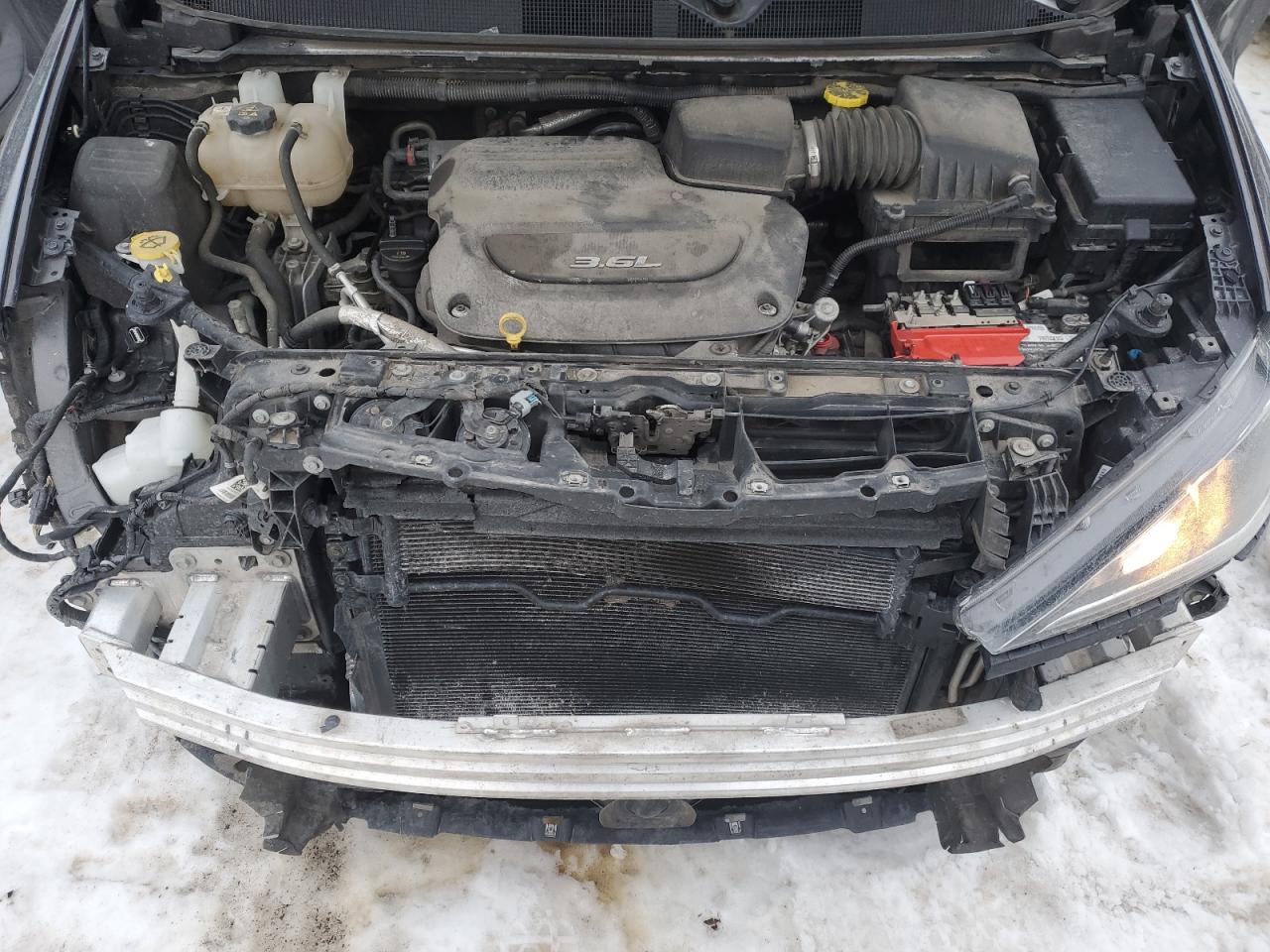 2019 Chrysler Pacifica - Image 12