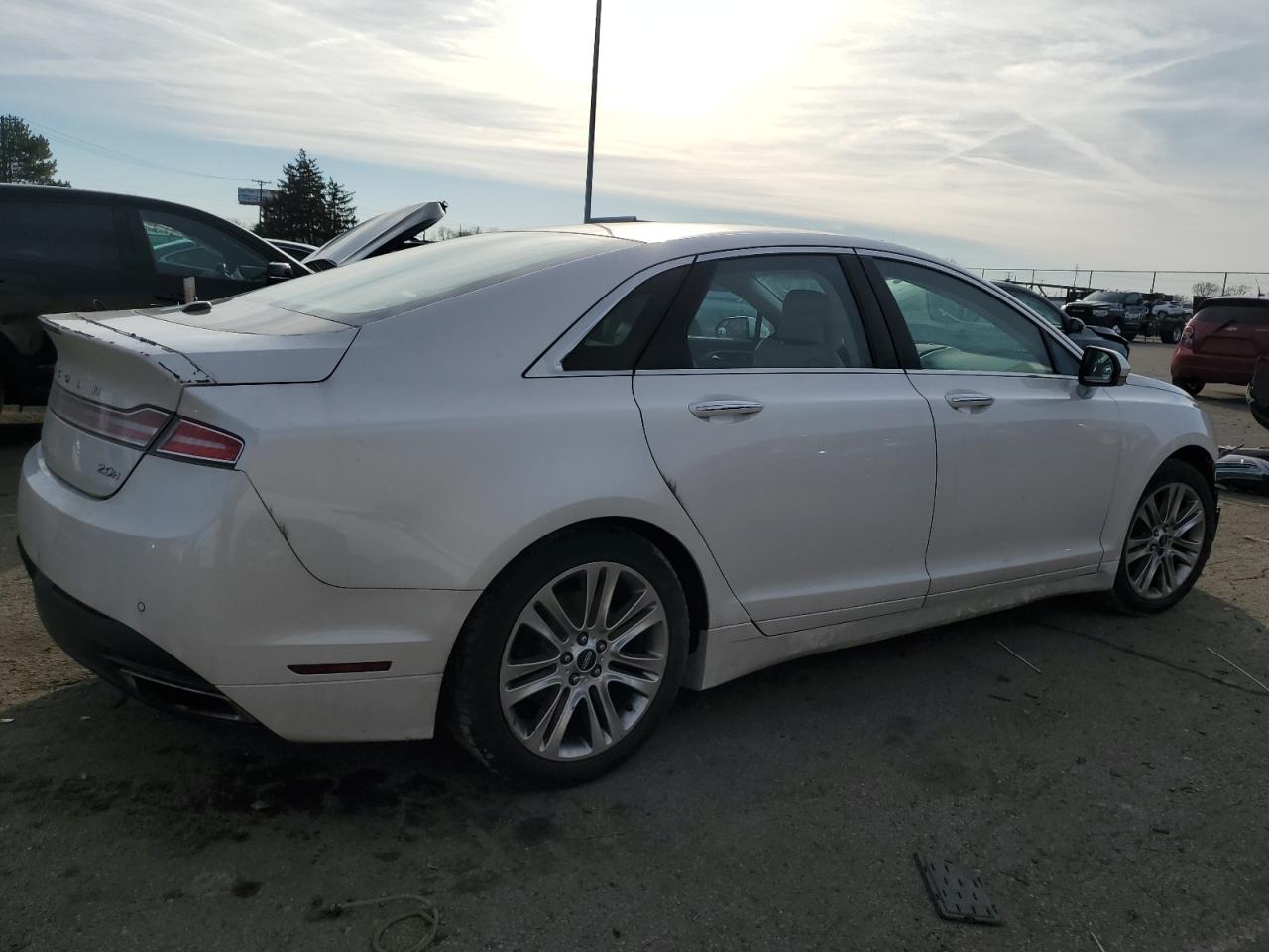 2014 Lincoln MKZ - Image 3