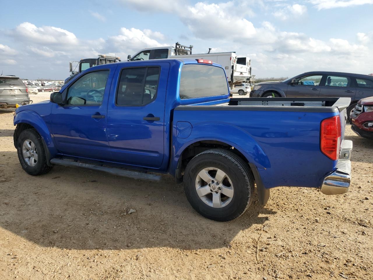 2013 Nissan Navara (Frontier) - Image 2