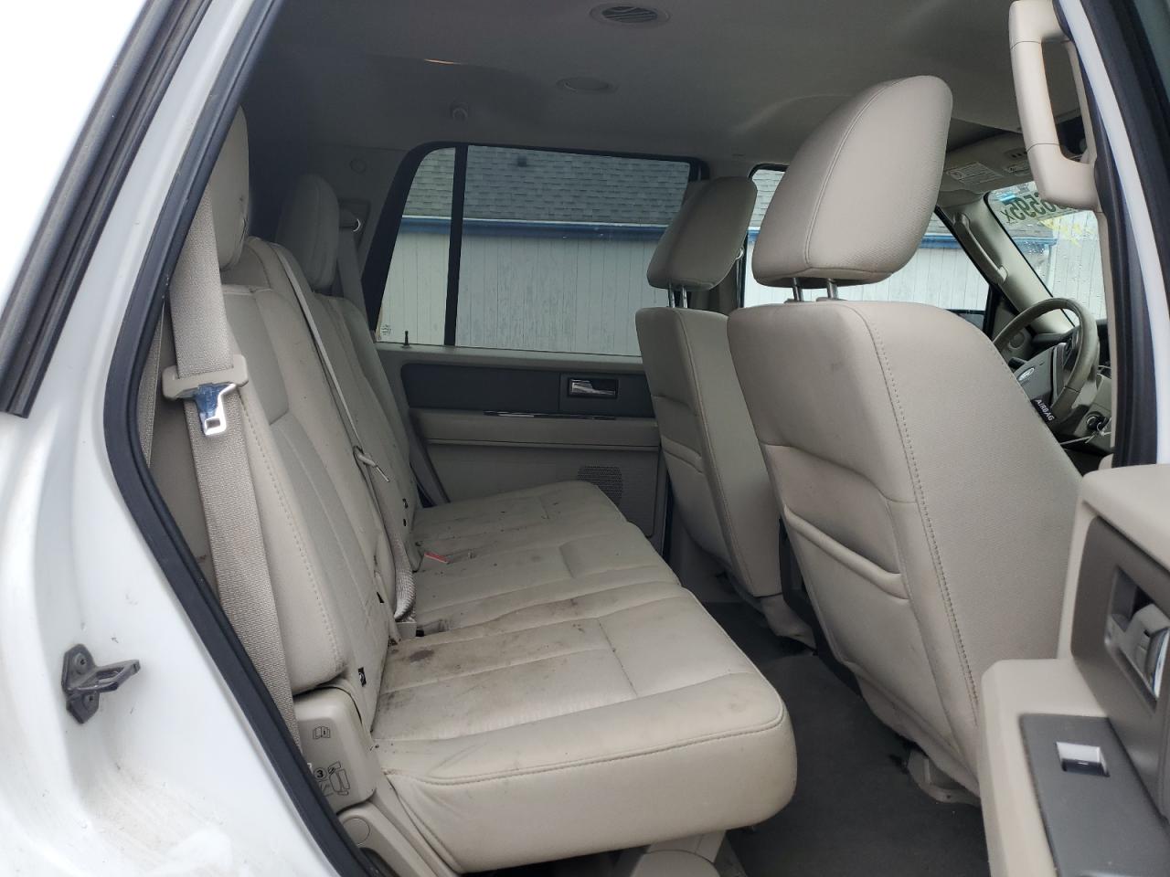 2011 Ford Expedition - Image 11