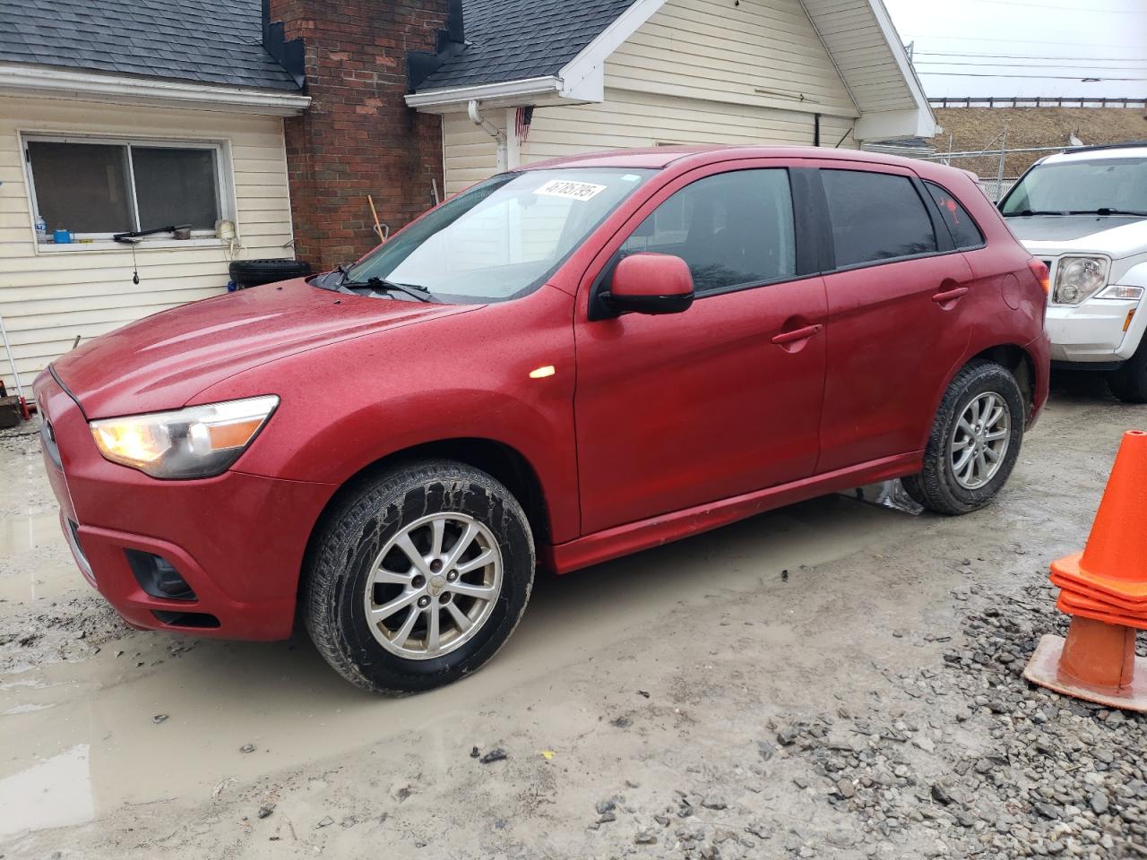 2012 Mitsubishi Outlander - Image 1