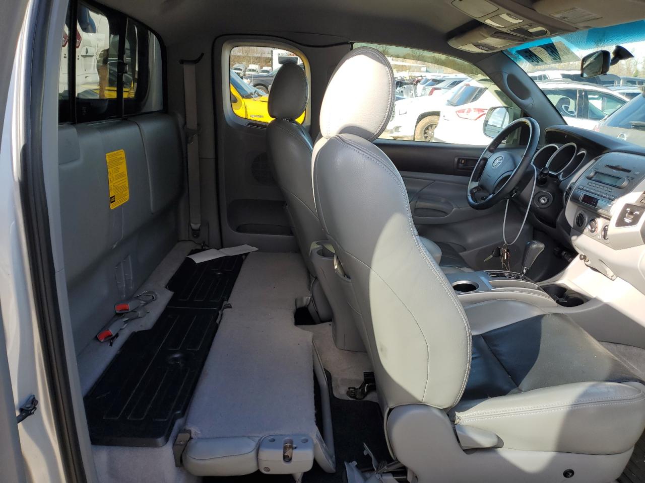 2007 Toyota Tacoma - Image 10