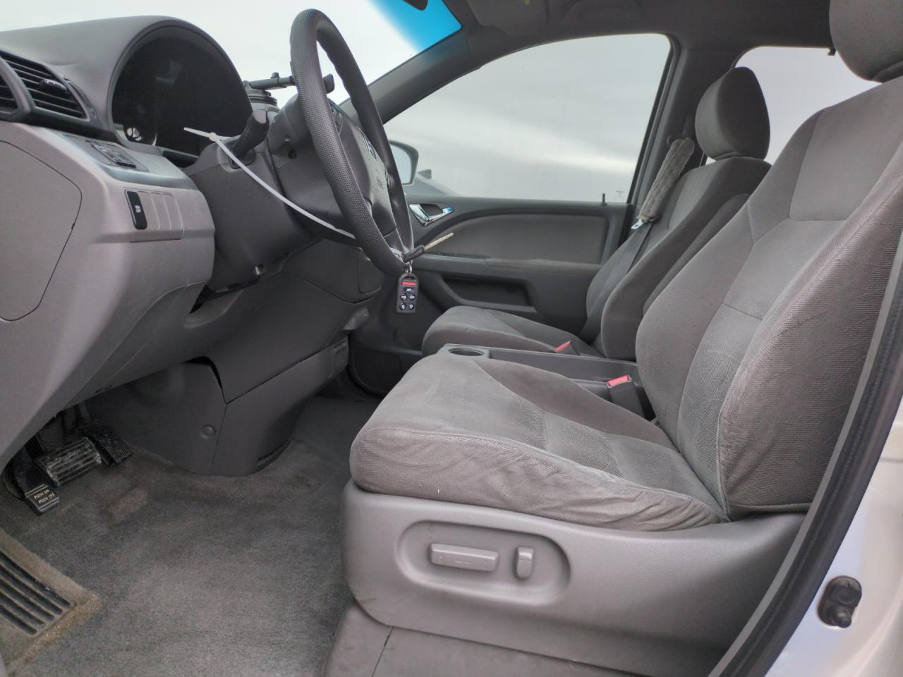2008 Honda Odyssey - Image 7