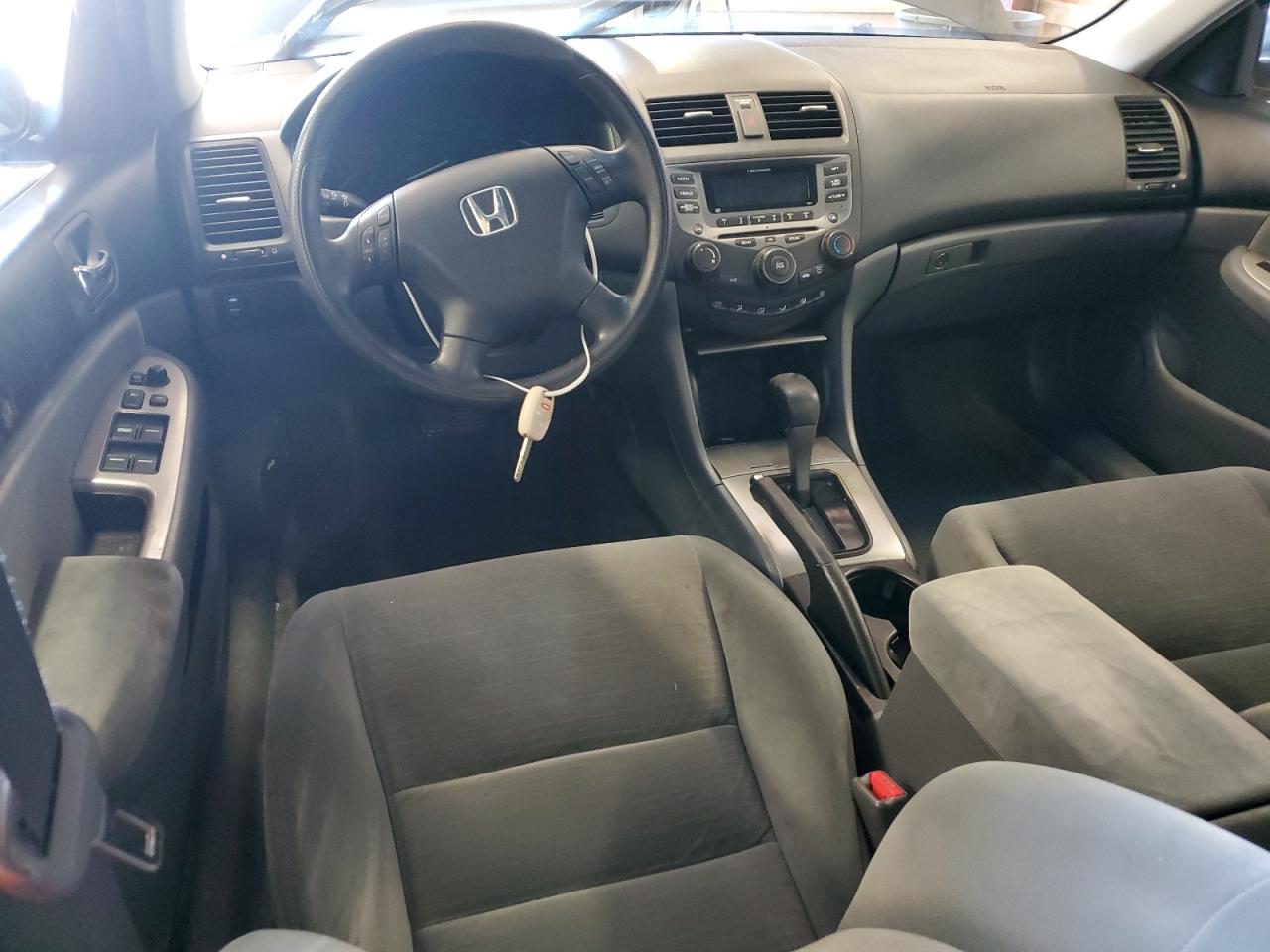 2006 Honda Accord - Image 8