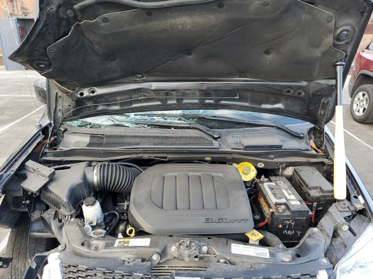 2020 Dodge Caravan - Image 12