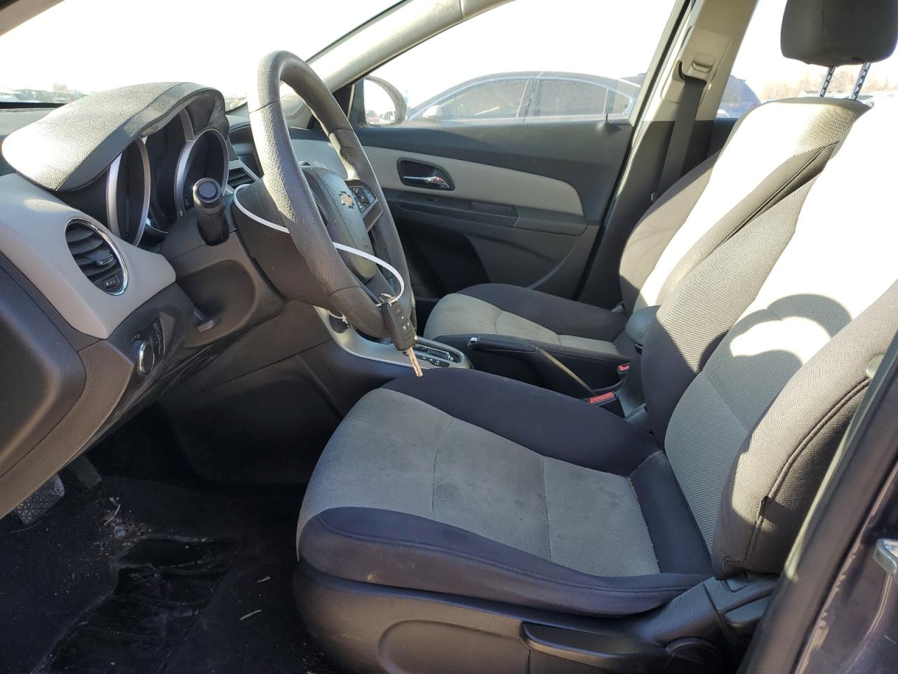 2013 Chevrolet Cruze - Image 7