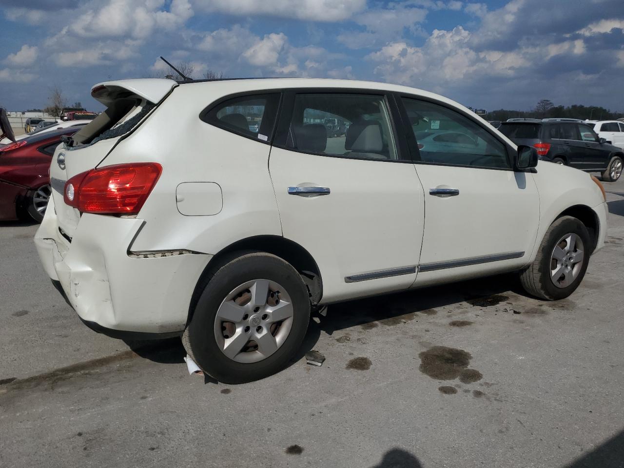 2013 Nissan Rogue - Image 3
