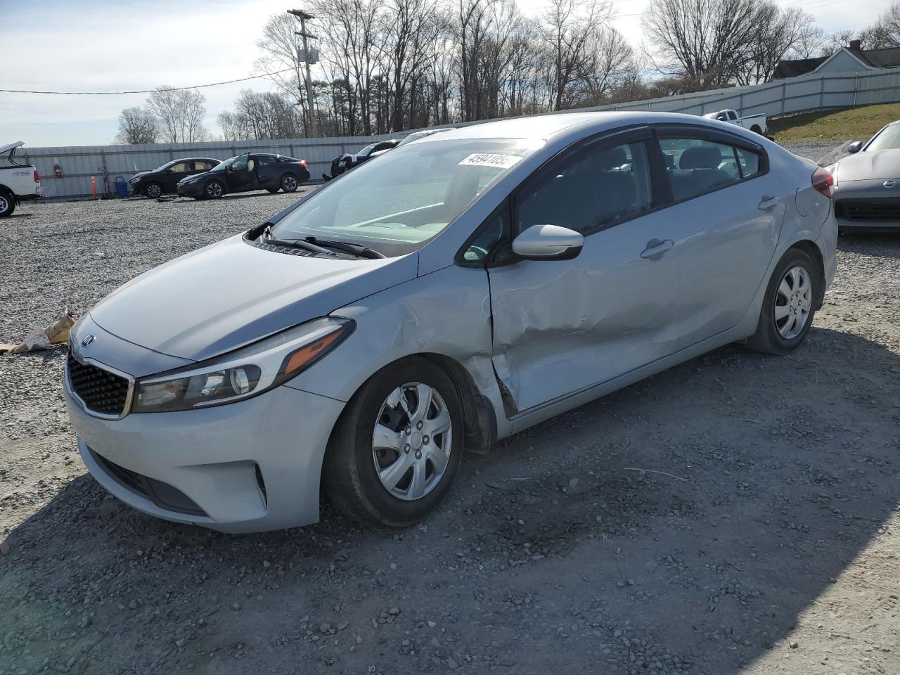 2017 Kia Forte - Image 1