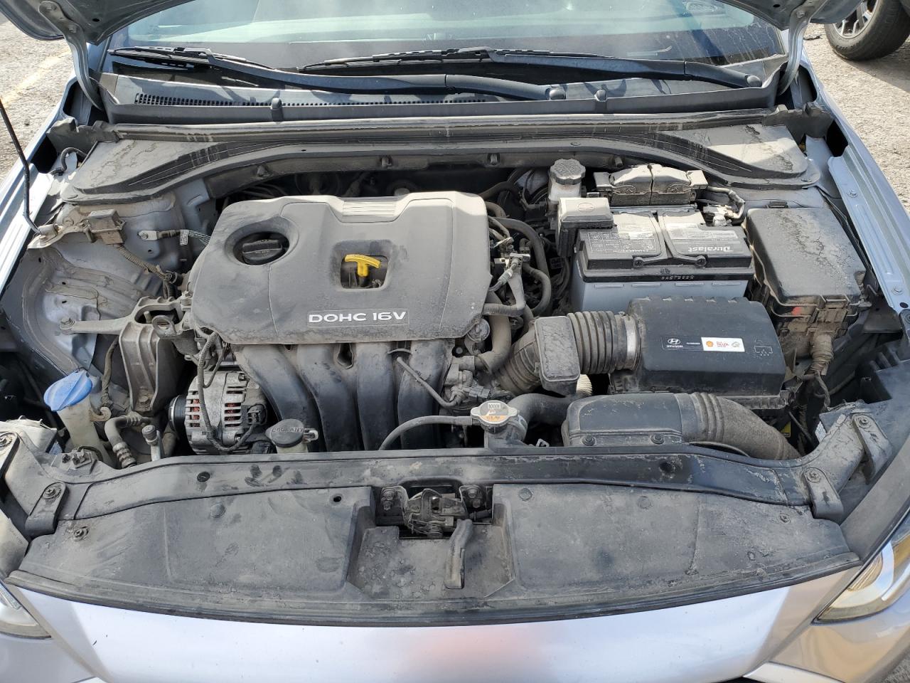 2017 Hyundai Elantra - Image 11