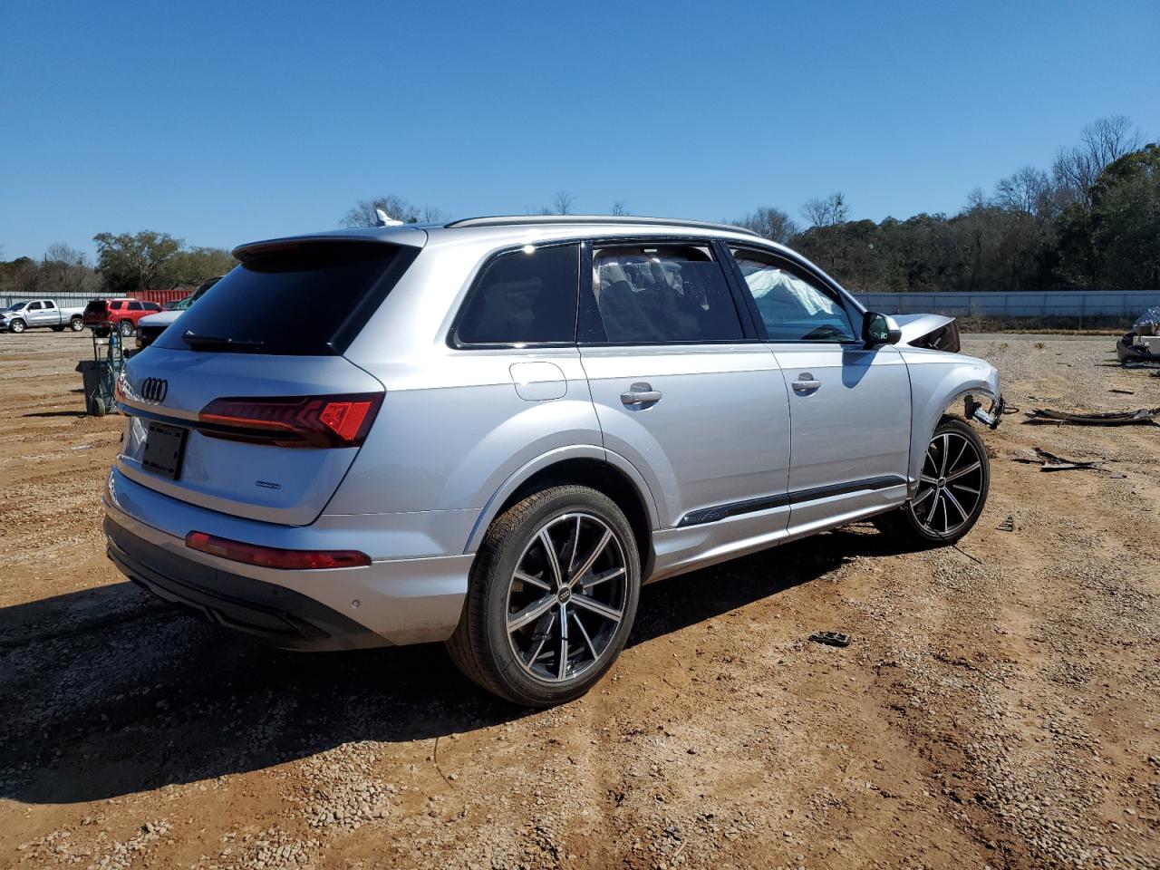 2022 Audi Q7 - Image 3
