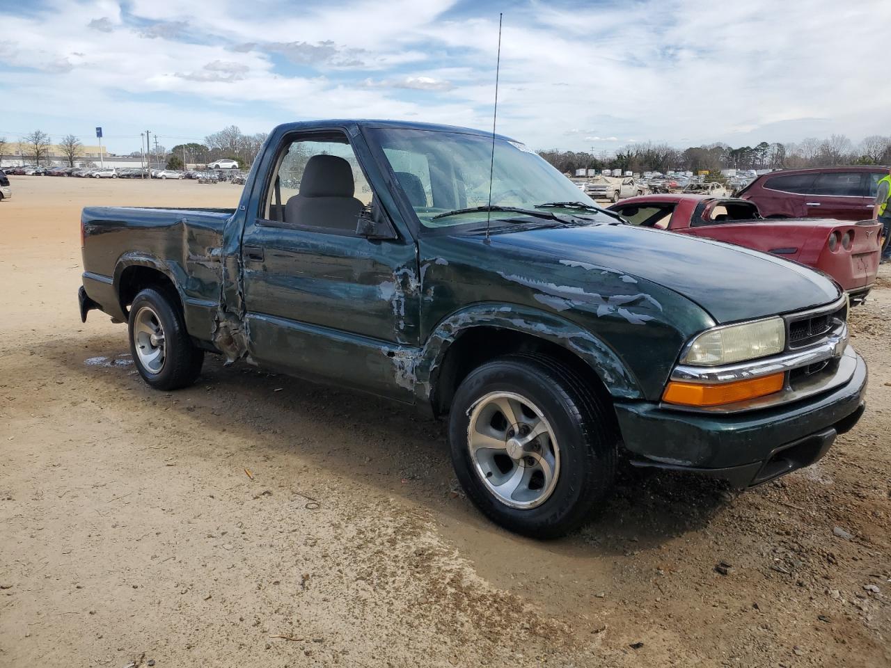 2003 Chevrolet S-10 Pickup - Image 4