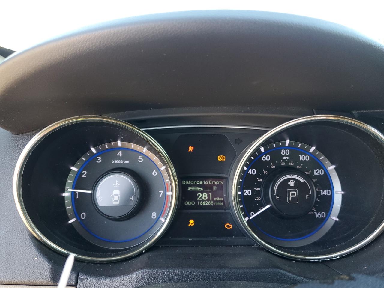 2011 Hyundai Sonata - Image 9