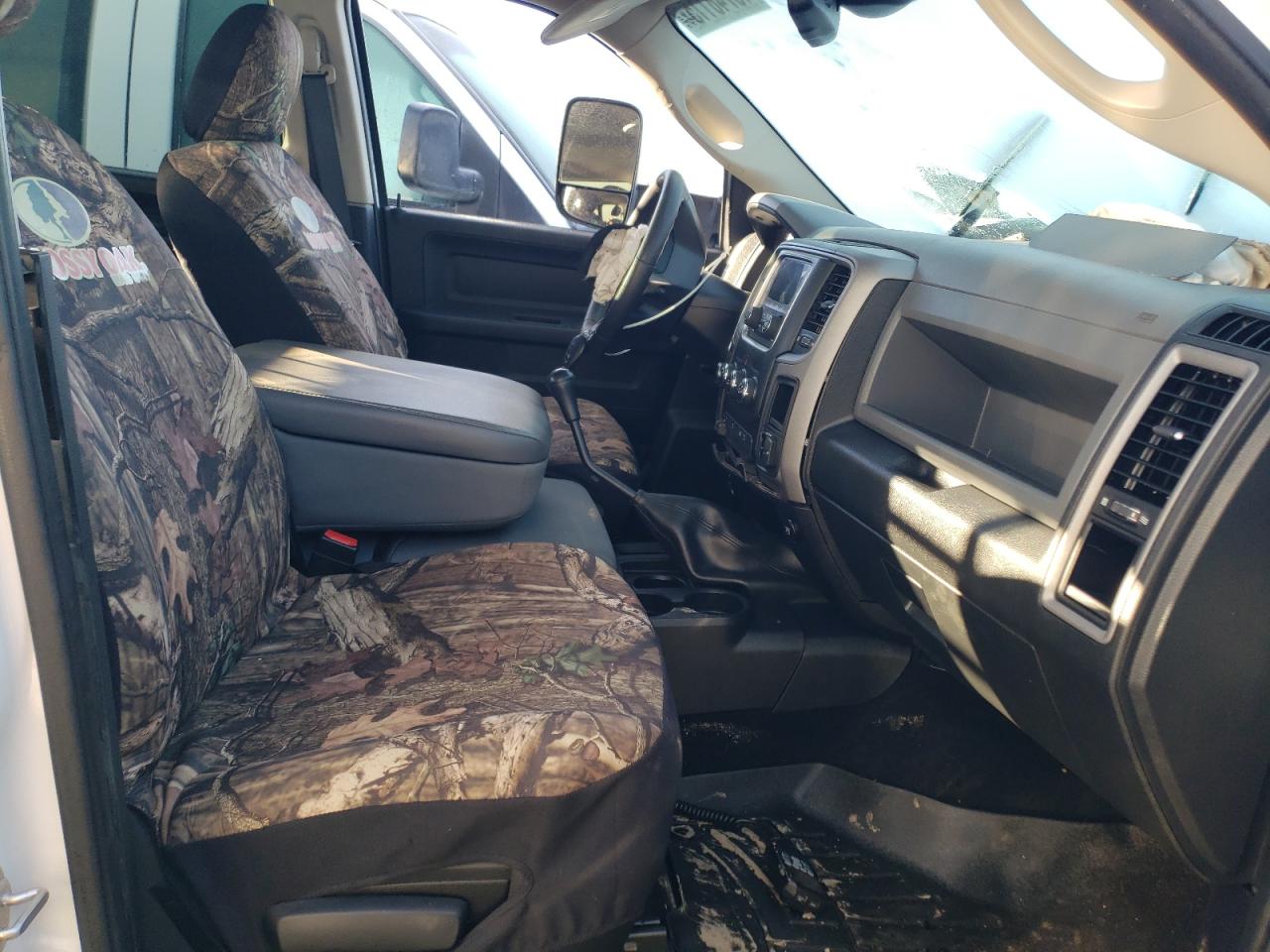 2015 RAM 2500 - Image 7