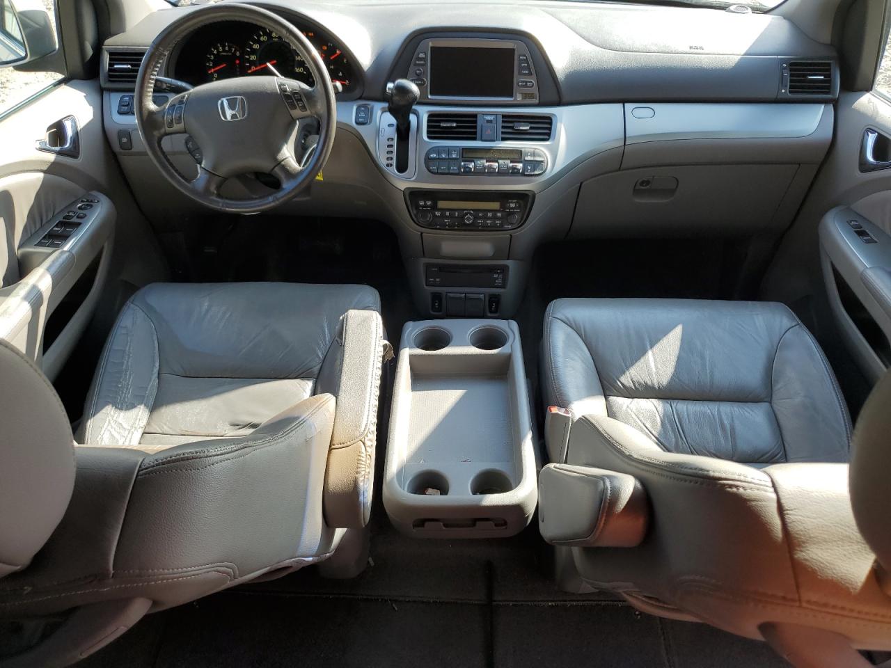 2008 Honda Odyssey - Image 8