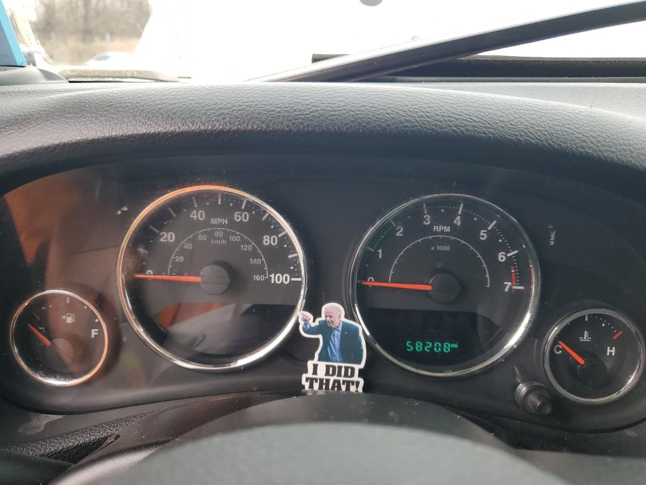 2016 Jeep Wrangler - Image 9