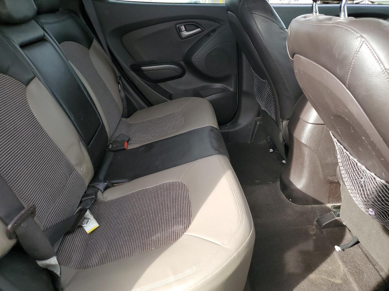 2011 Hyundai Tucson - Image 11