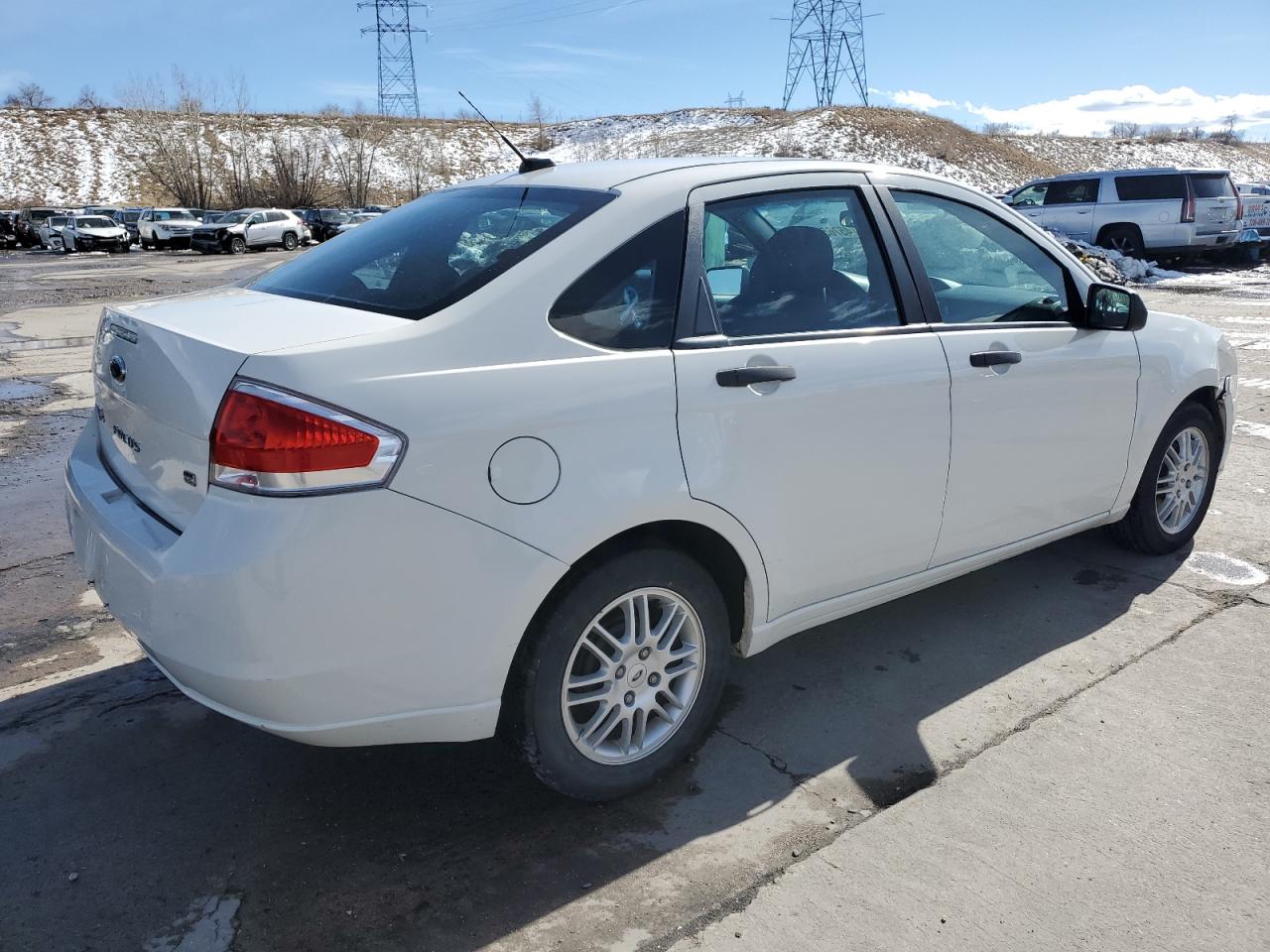2010 Ford Focus - Image 3
