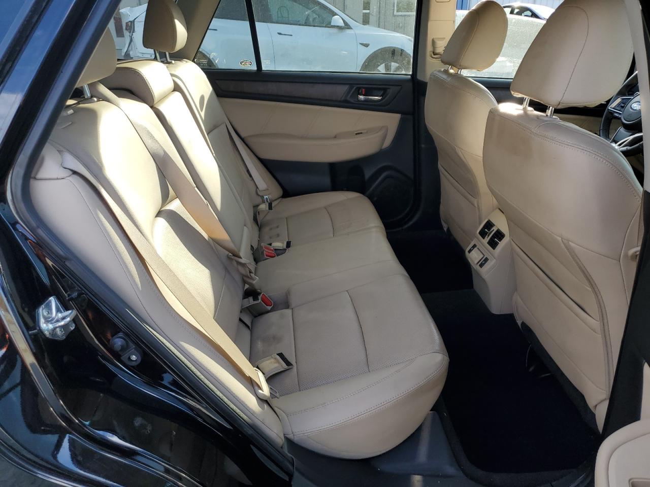2018 Subaru Outback - Image 11