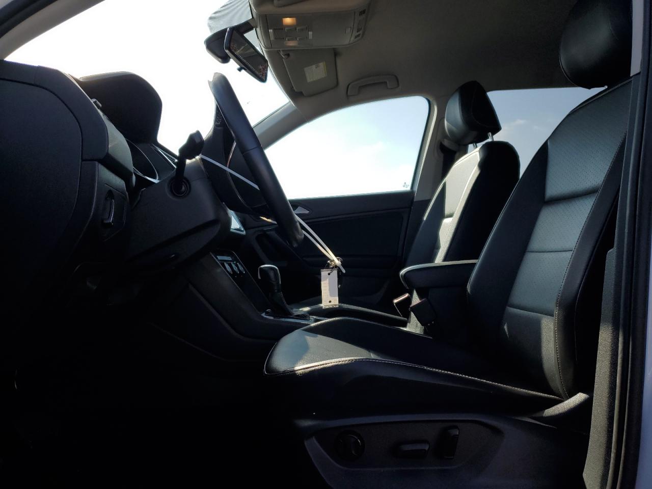 2021 Volkswagen Tiguan - Image 7