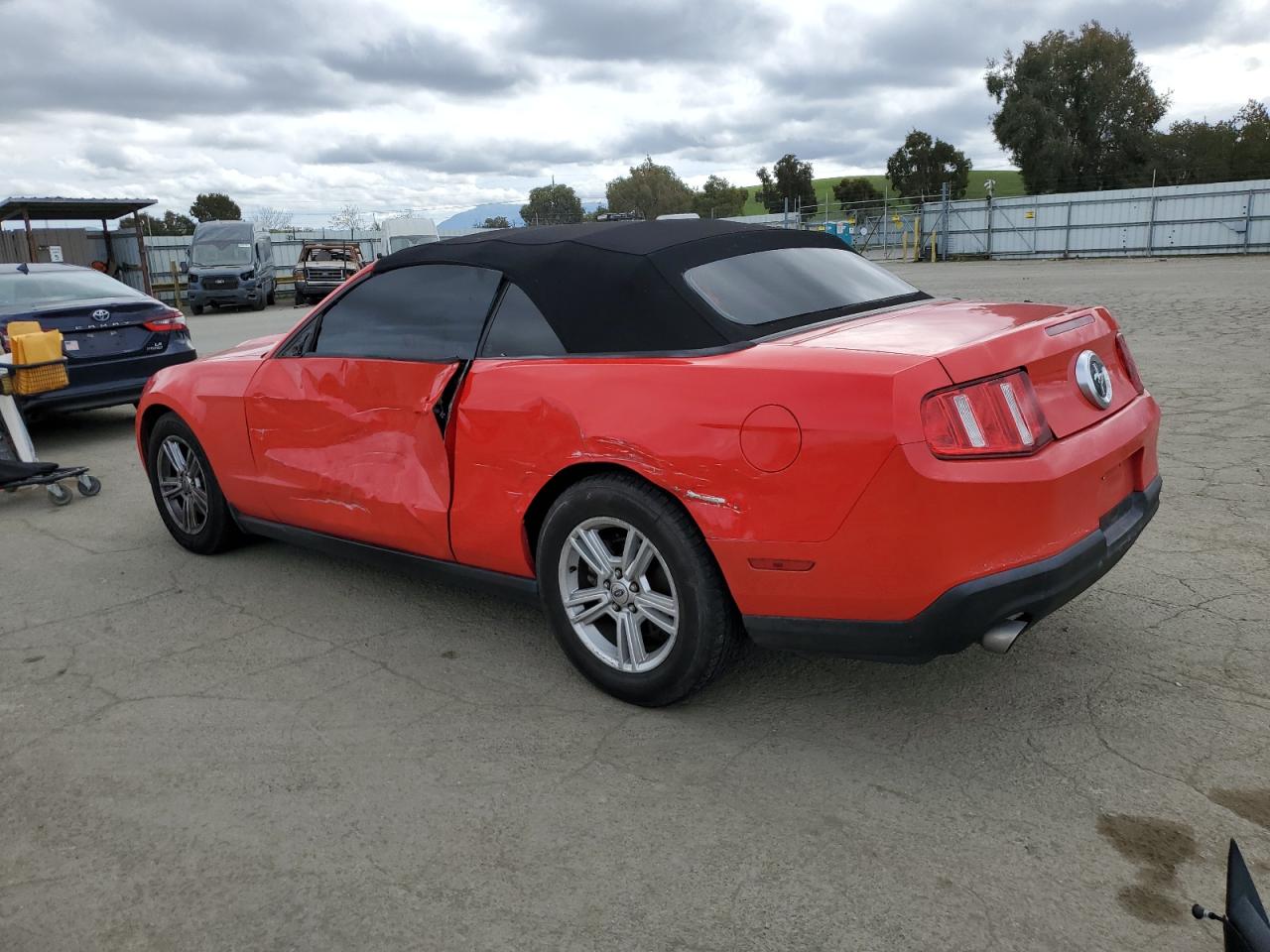 2012 Ford Mustang - Image 2