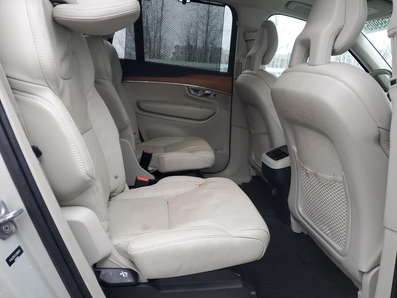 2020 Volvo XC90 - Image 11